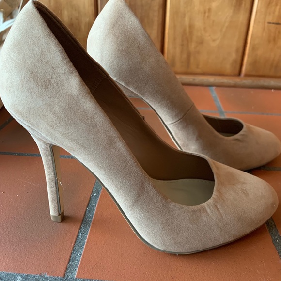 Forever 21 Shoes - Forever 21 Suede Heels